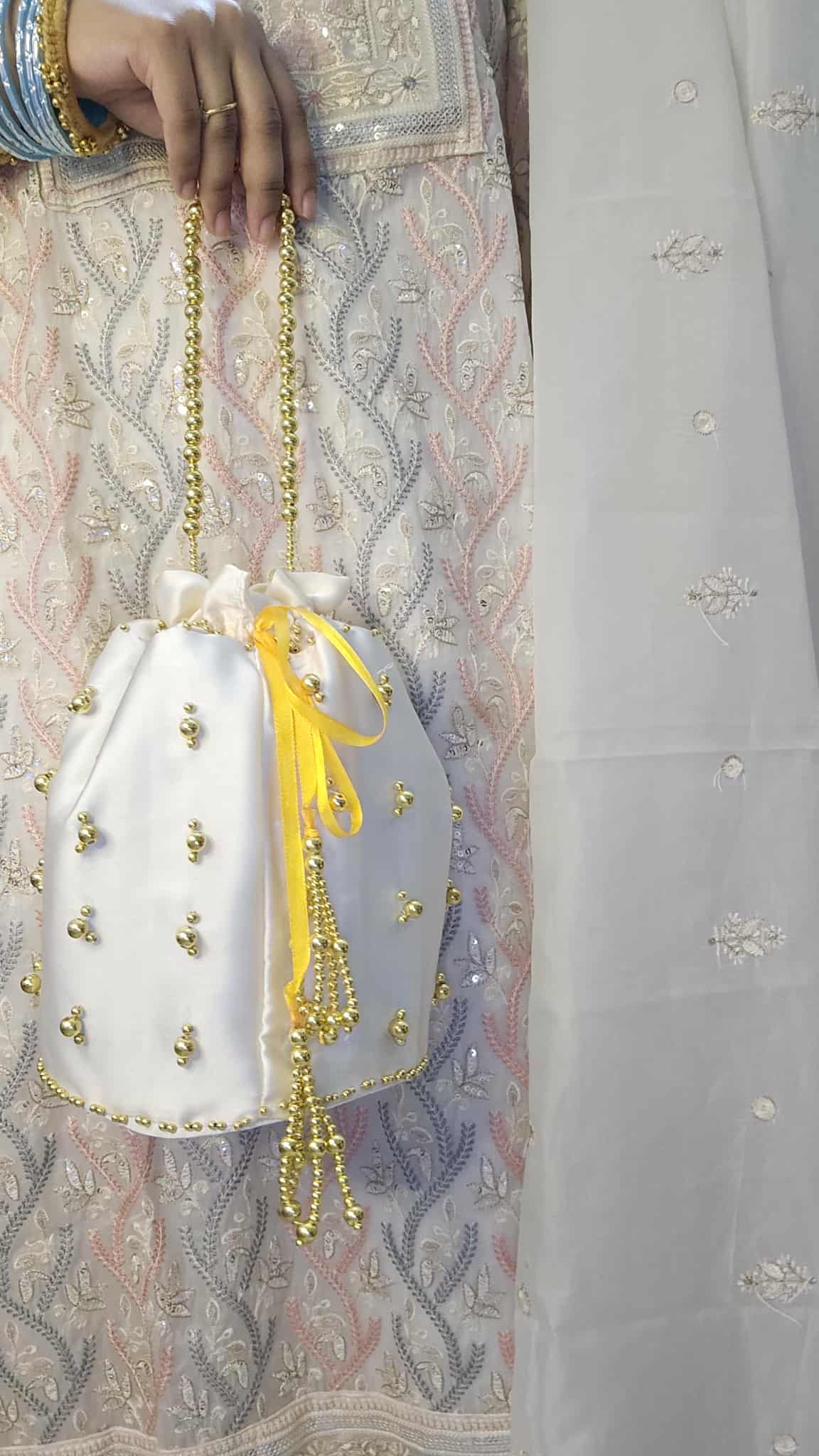 4cf16ff5-4f10-4fb4-819b-ca6a1029c9e2